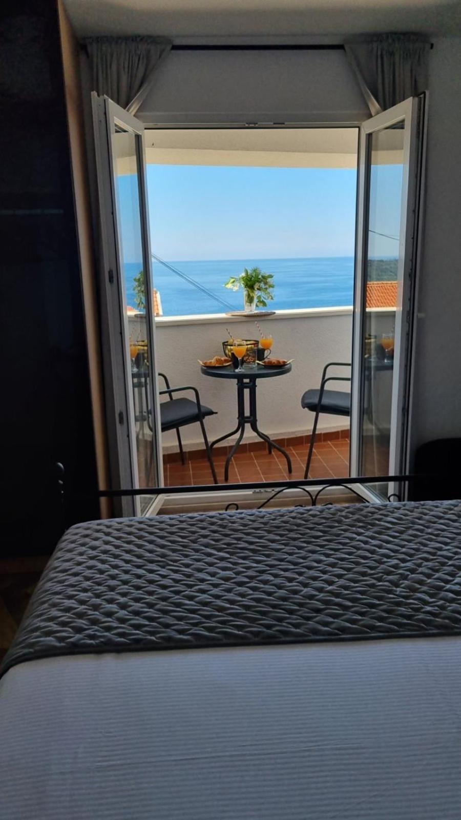 Beautiful Apartment,amazing View,parking! *